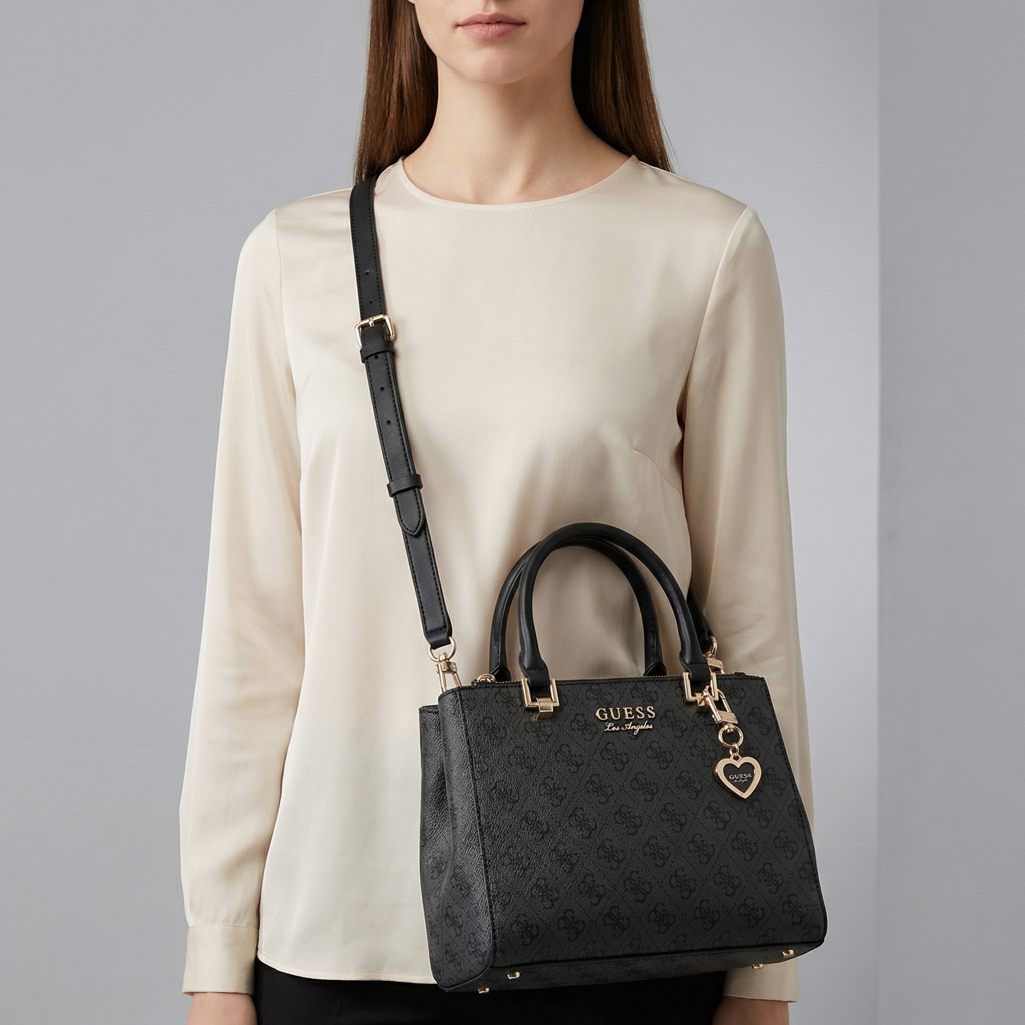 Bolso Satchel Guess Los Angeles Negro con Monograma 4G – 100% Original